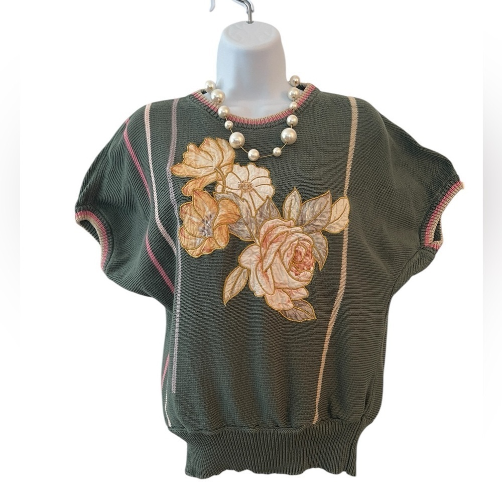 Vintage 80s Calico Floral Appliqué Sweater Top Cottagecore Preppy Knit Blouse - Picture 2 of 8